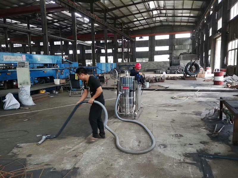 大功率工业吸尘器