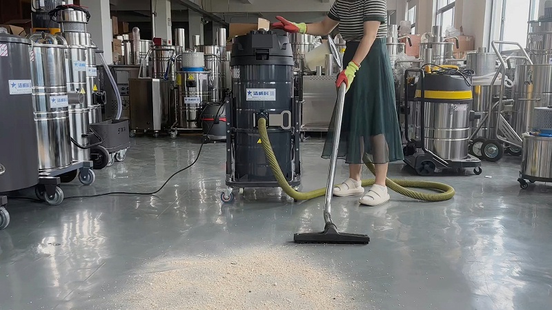 220V工业吸尘器